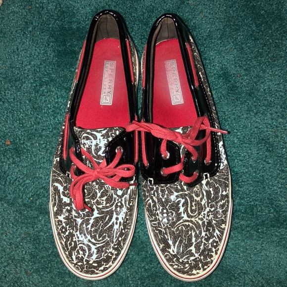 Sperry's - Picture 1 of 2